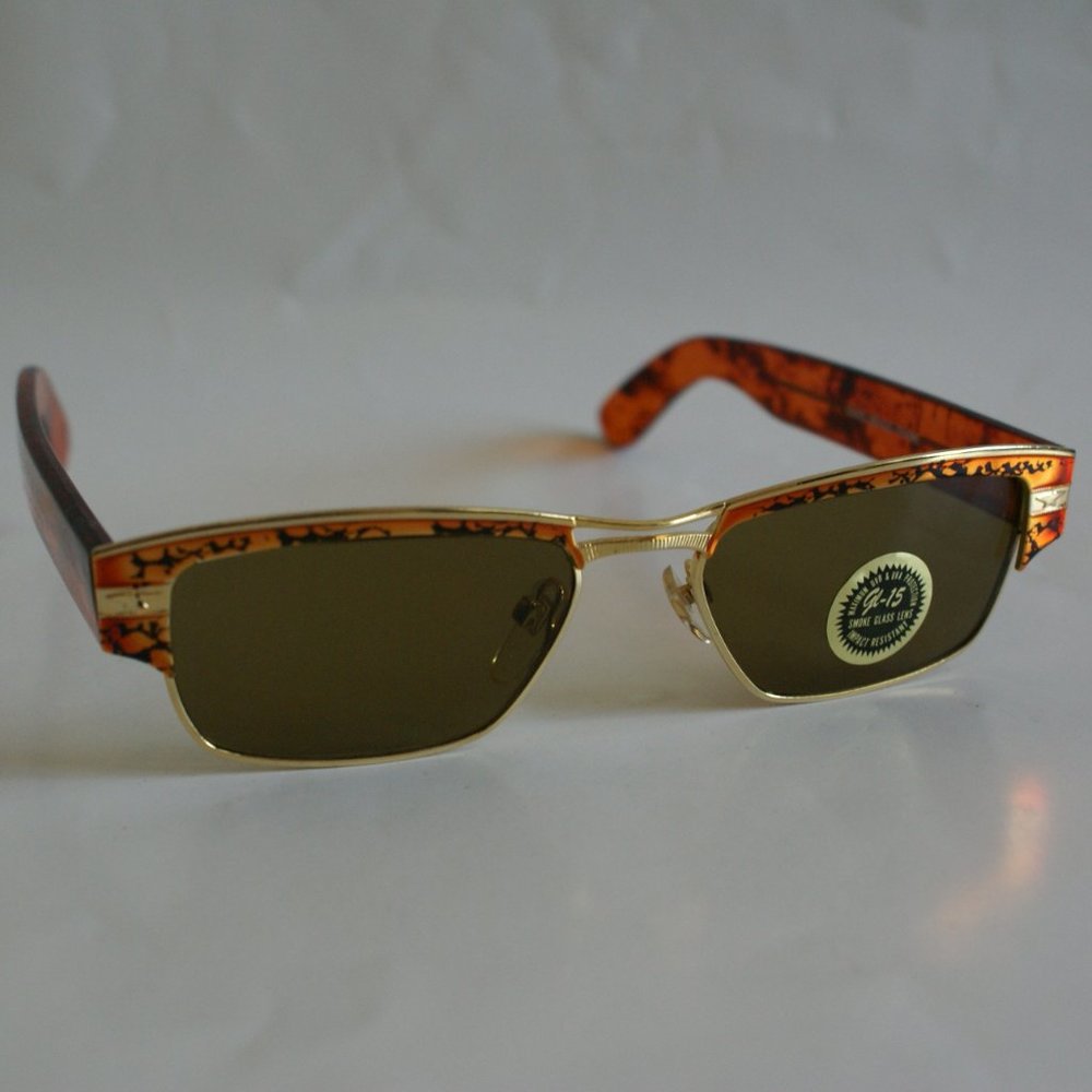 NWT True Vintage 90's Retangular Fashion Soho/clubman sunglasses w/ Glass lens